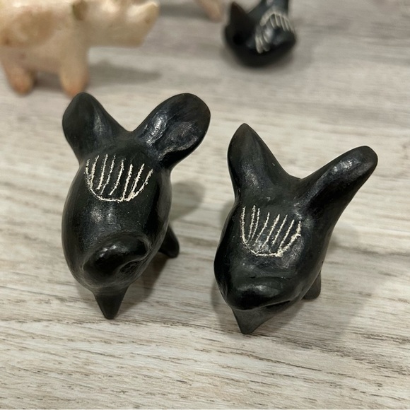 Vintage Mini Wooden Hand Carved Animals Set Of 6: 2 Pigs Lion Hippo Rhino Goose - Picture 5 of 10